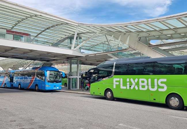 Rede Expressos und FlixBus in Lissabon