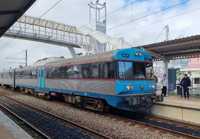 Il lento treno regionale dell'Algarve